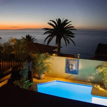 Villa Con Piscina Climatizada Y Vistas Al Mar Puntillo Del Sol