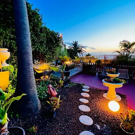 Villa Con Piscina Climatizada Y Vistas Al Mar